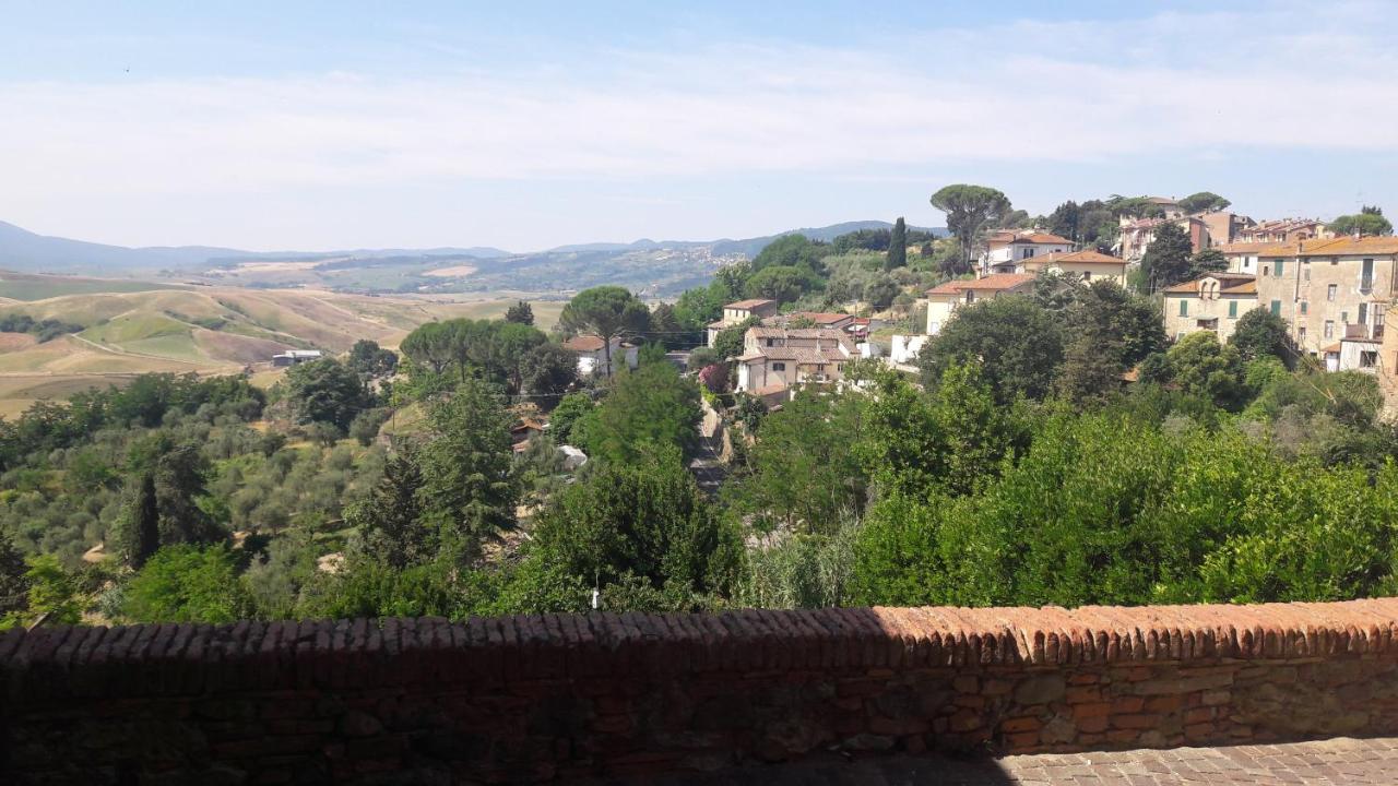 La Casa Della Luna Apartment Terricciola ภายนอก รูปภาพ